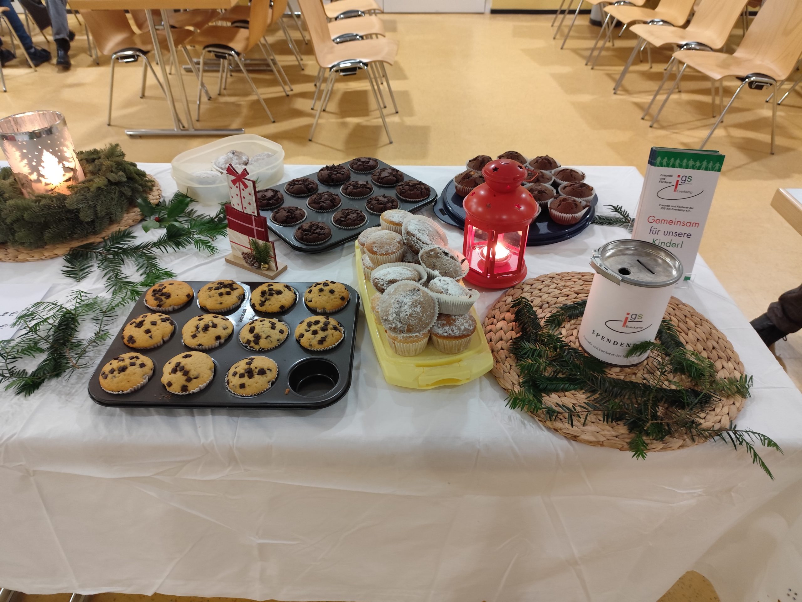 Erfolgreiche Cafeteria beim Weihnachtskonzert 2024!